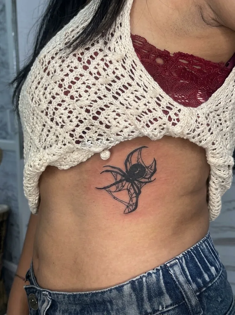 Minimalist and Fine-Line Tattoo Artwork